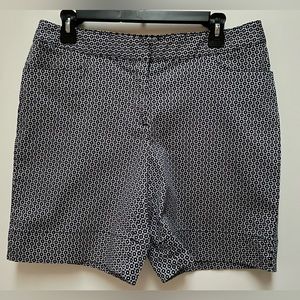 Ellen Tracy Women’s Shorts Color:Navy/White Size:10